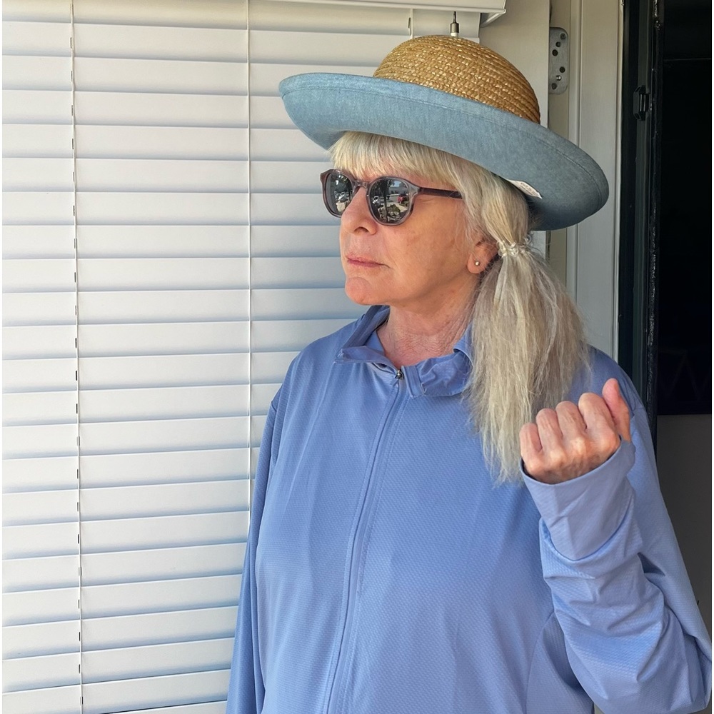 Women’s Tan Straw Hat with Light Blue Denim Trim - Picture 3 of 5